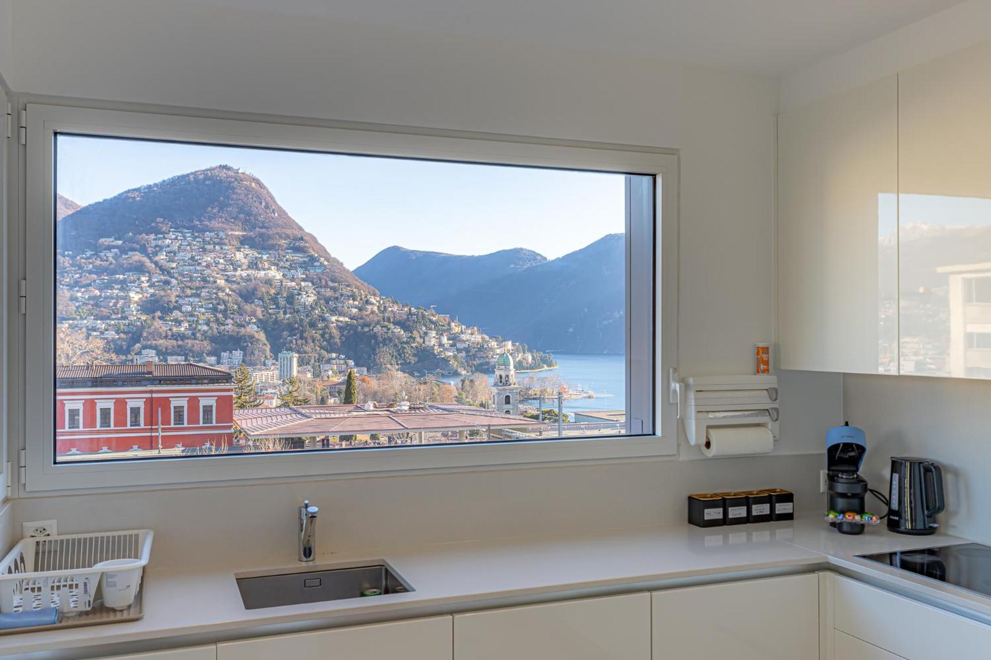 Imperial Of Lugano 3 With A Lake View Behind The Station And 10 Min From The Lake Of Lugano Exteriör bild