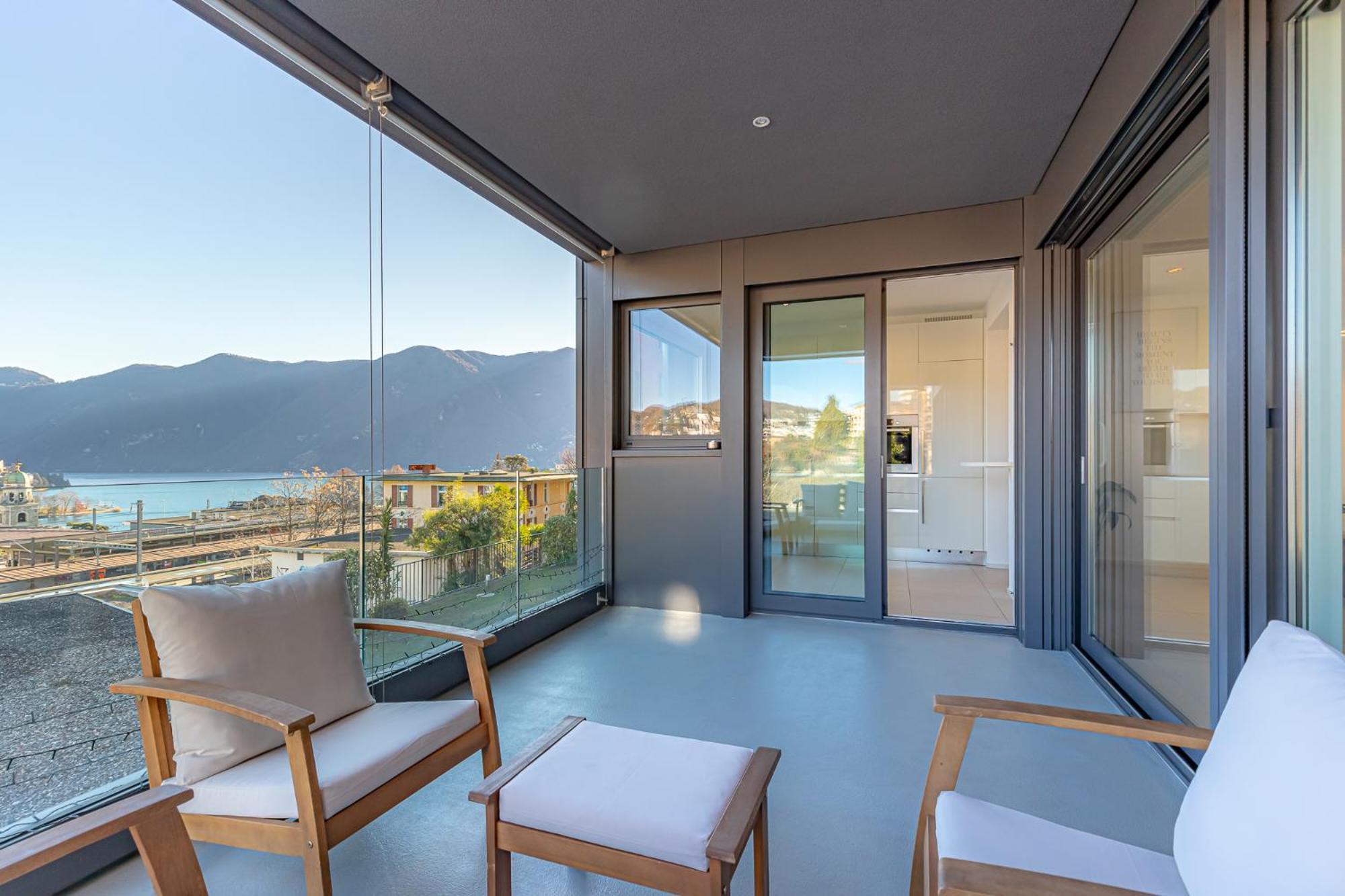 Imperial Of Lugano 3 With A Lake View Behind The Station And 10 Min From The Lake Of Lugano Exteriör bild